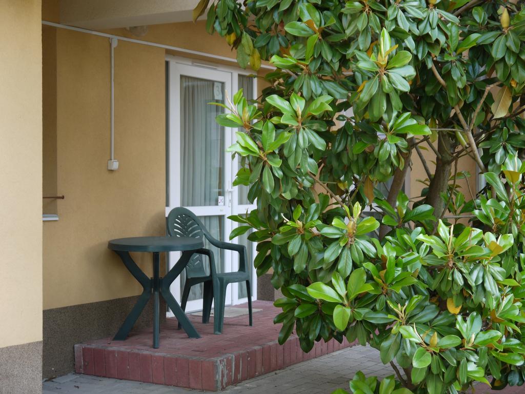 Eva 2 Apartment Hajduszoboszlo Exterior photo